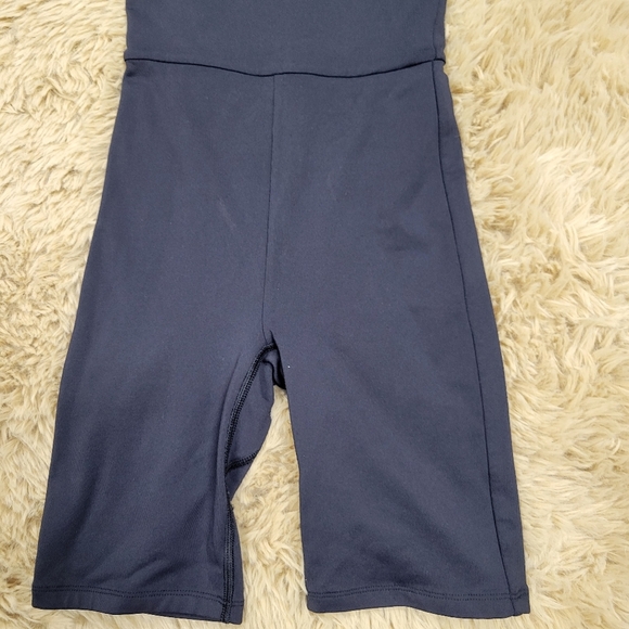 Aritzia babaton Contour V-Neck Romper black XXS - Picture 4 of 7